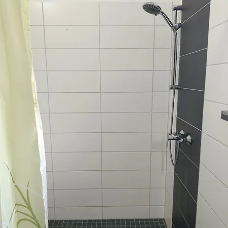 بيت للعطل Neu! شفيدت